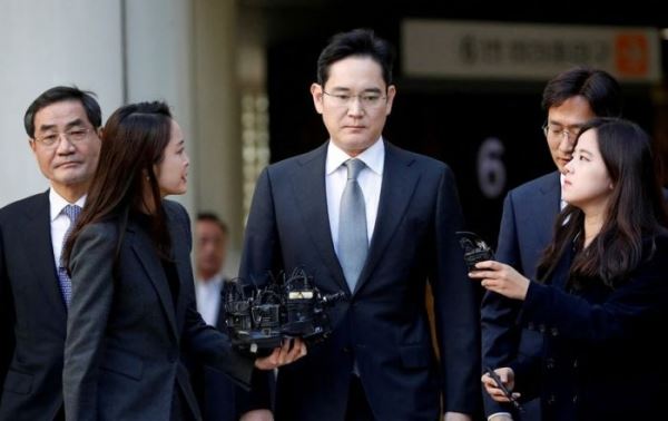 Глава Samsung Electronics примет президента Байдена на одном из предприятий компании